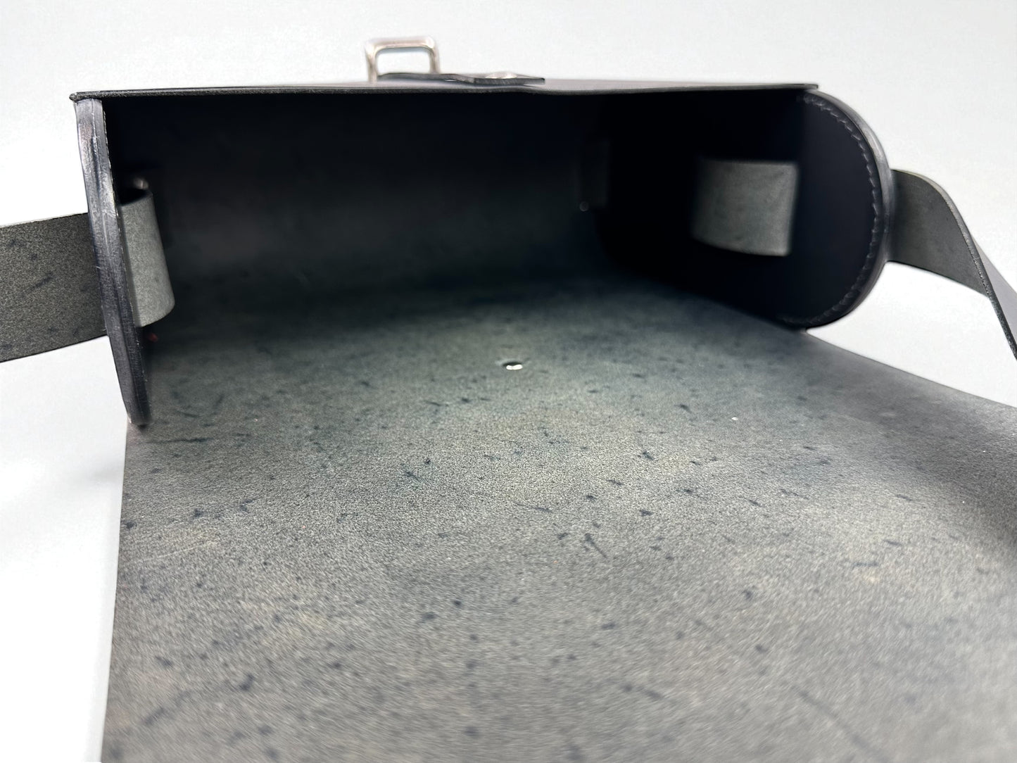 Claude à pontet noir