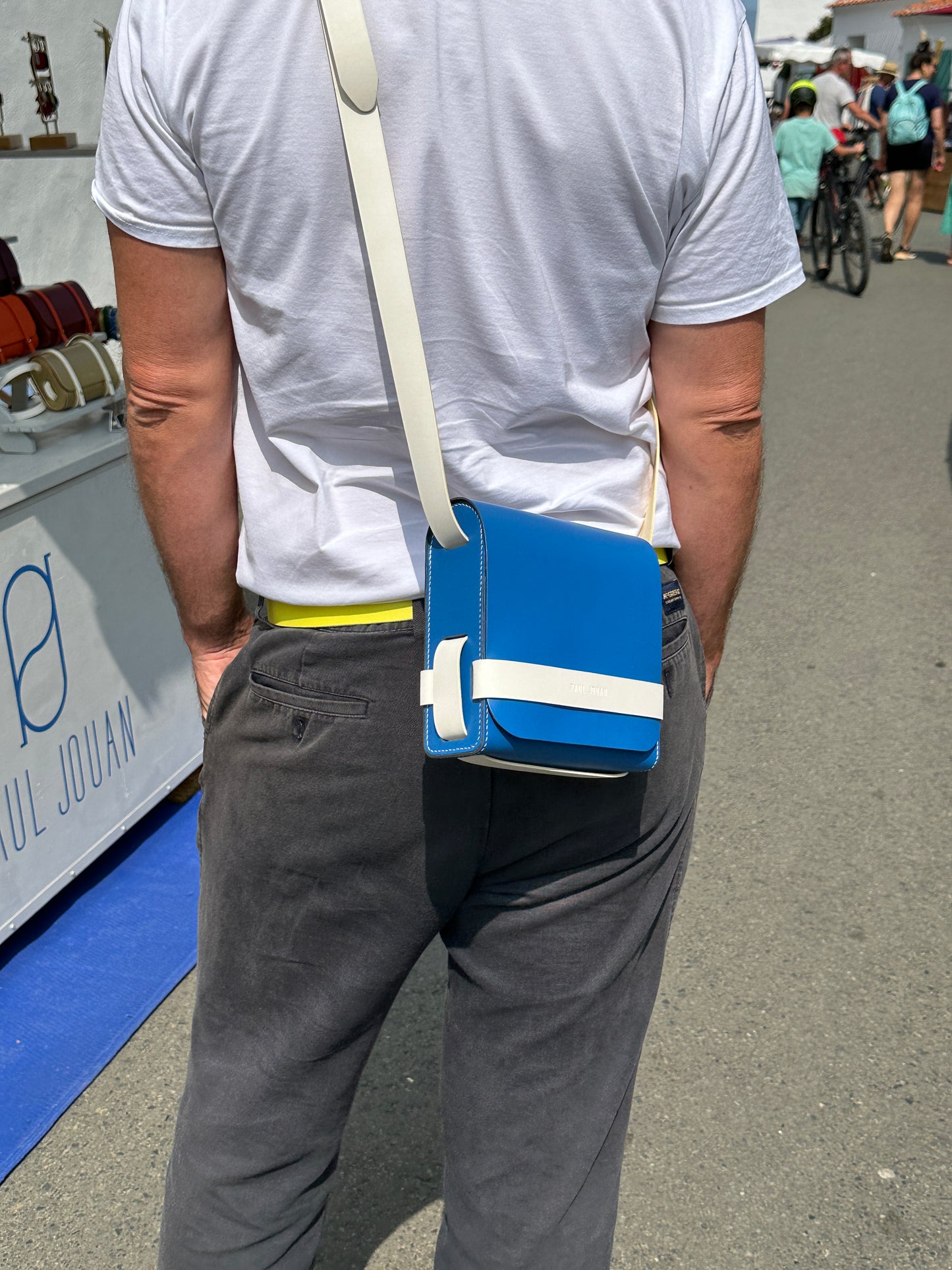 Zouzou bleu électrique