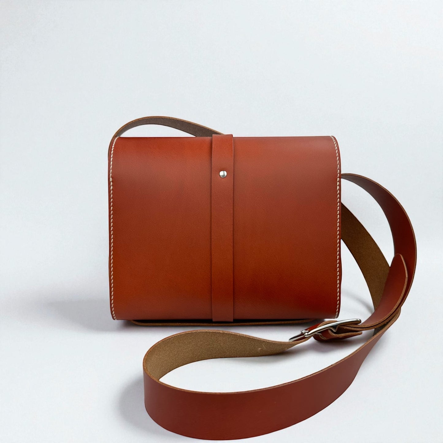 Claude à pontet camel