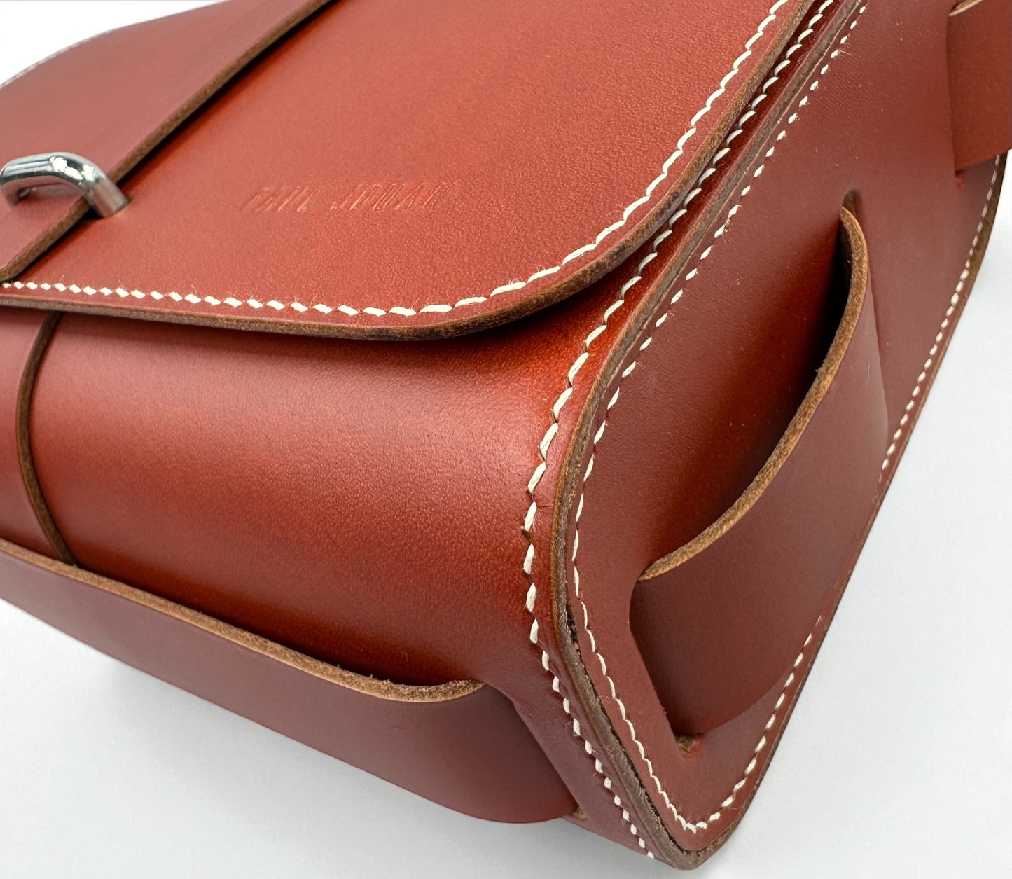 Claude à pontet camel