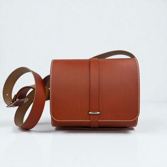 Claude à pontet camel